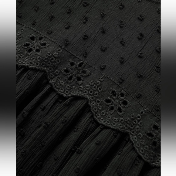 BloomChic Plus Size 2XL Solid Texture Lace Trim See Through Gathered Blouse us18 - Picture 4 of 8